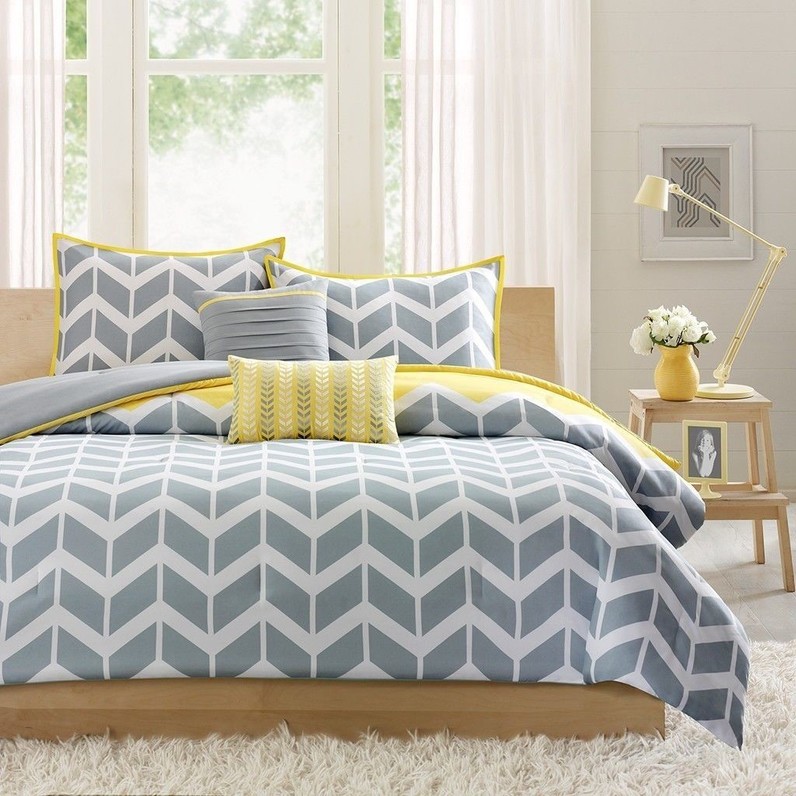 Chevron Stripes Comforter Set