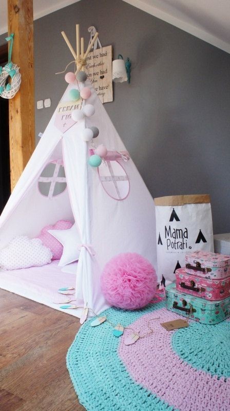 Kids play tent
