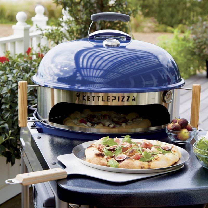 KettlePizza Deluxe USA Outdoor Pizza Oven Kit