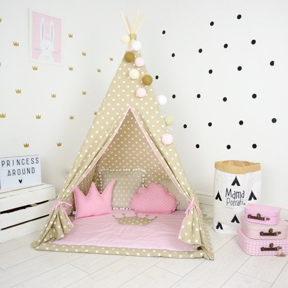 Kids play tent