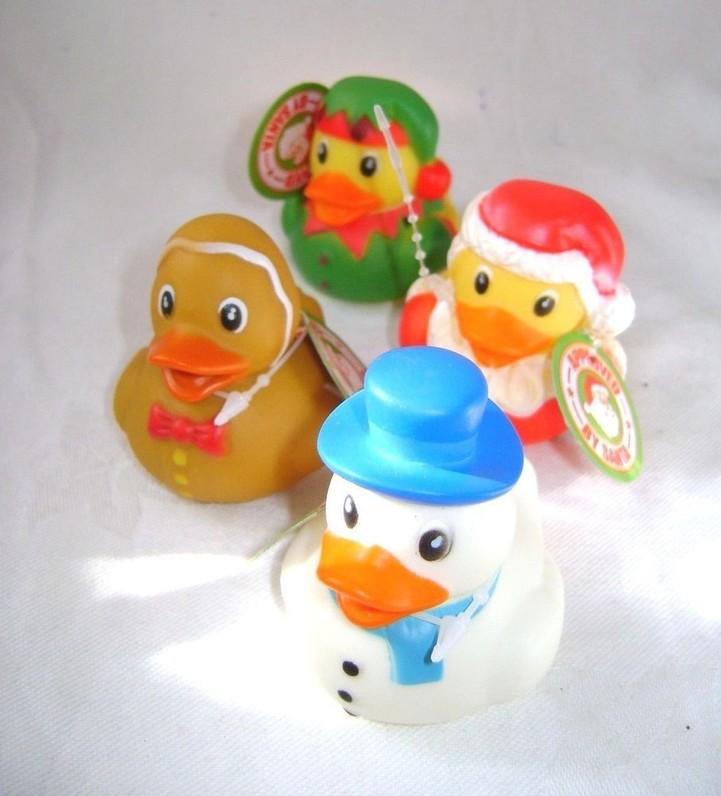 NEW CHRISTMAS BATH RUBBER DUCKS