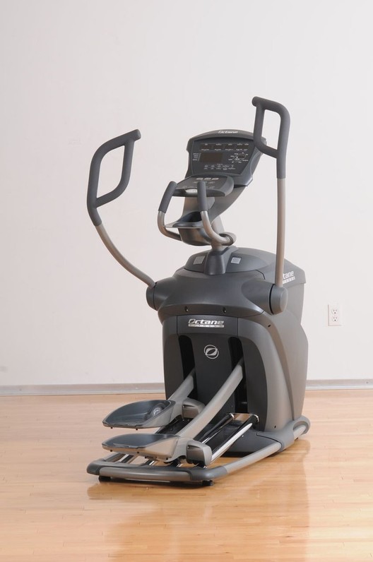 Octane Fitness Pro 310 Elliptical Cross Trainer