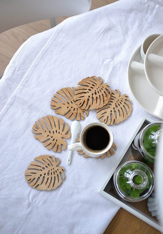 plywood coasters Tropical leaf shape