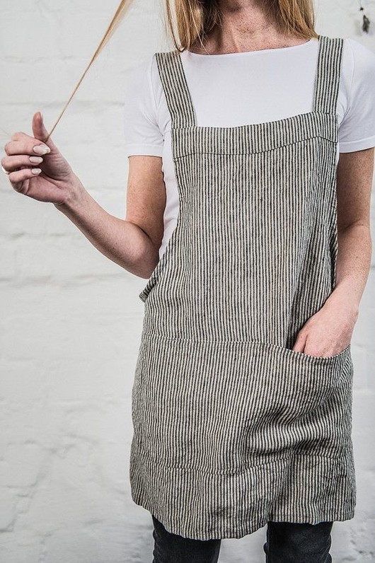 Short square cross linen apron