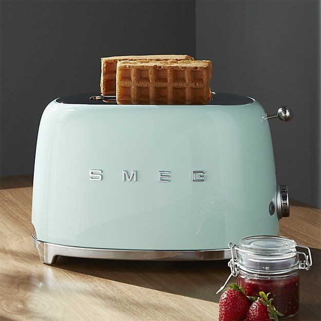 SMEG Pastel Green 2-Slice Retro Toaster