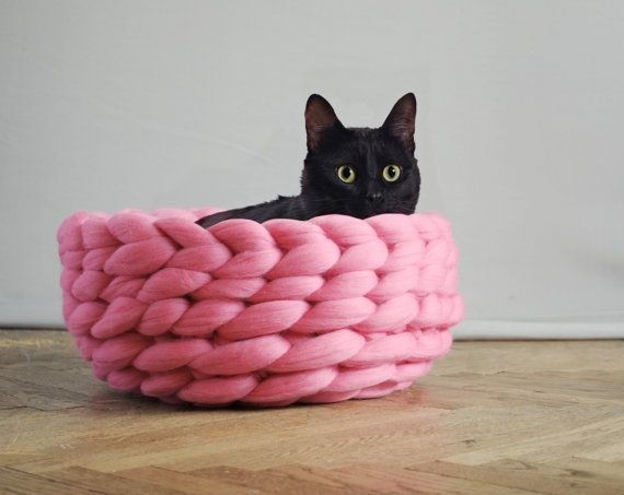 SUPER LUSH pet bed