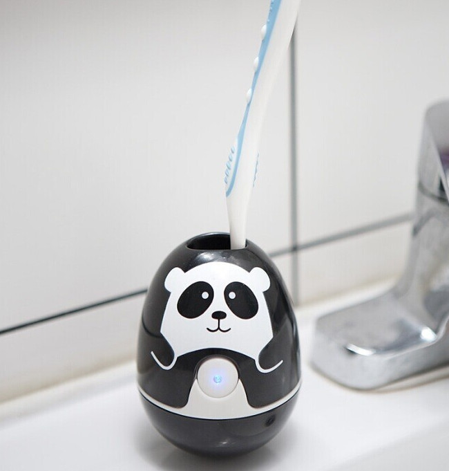 Toothbrush sanitizer