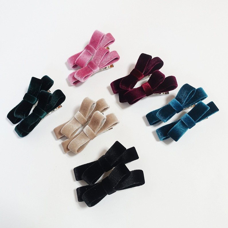 Velvet Mini Bow A Set of Two Hair Clip Set
